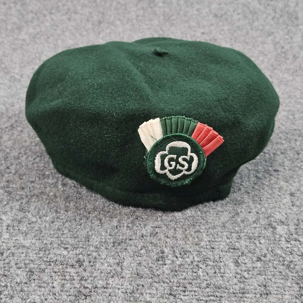 Vintage Girl Scouts Beret One Size Green Wool Logo Badge Classic 60s Retro GSUSA